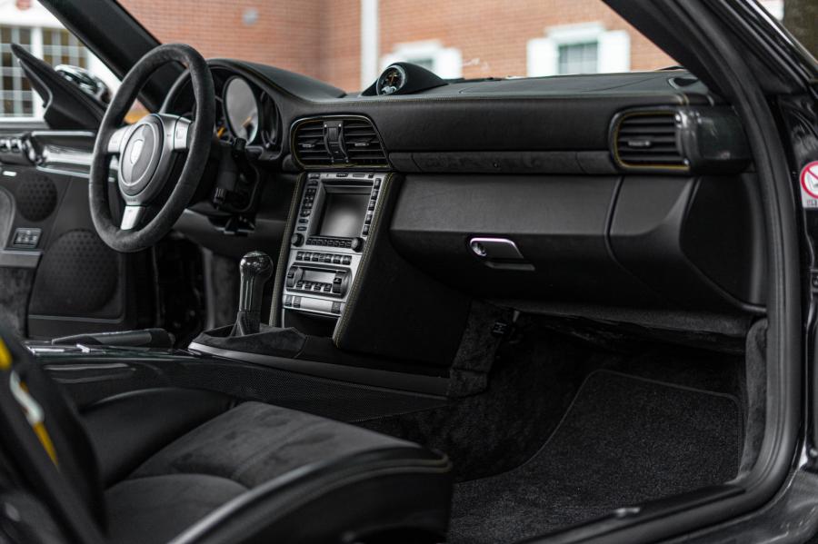 Интерьер Porsche 911 GT2 (997) 2008 года  (NA) (фото 72 из 197)